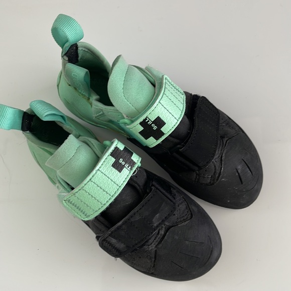 SO iLL Street LV climbing shoes womens size 7 37.5 but fits 5.5-6 - Picture 3 of 8